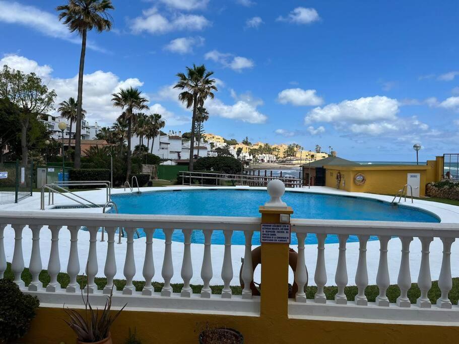 Appartement Aan Boulevard En Zwembad Sitio de Calahonda Bagian luar foto